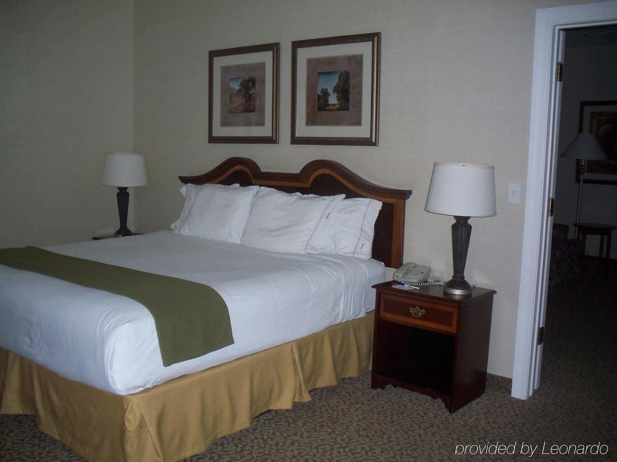 Holiday Inn Express Hotel And Suites Conroe By Ihg Экстерьер фото