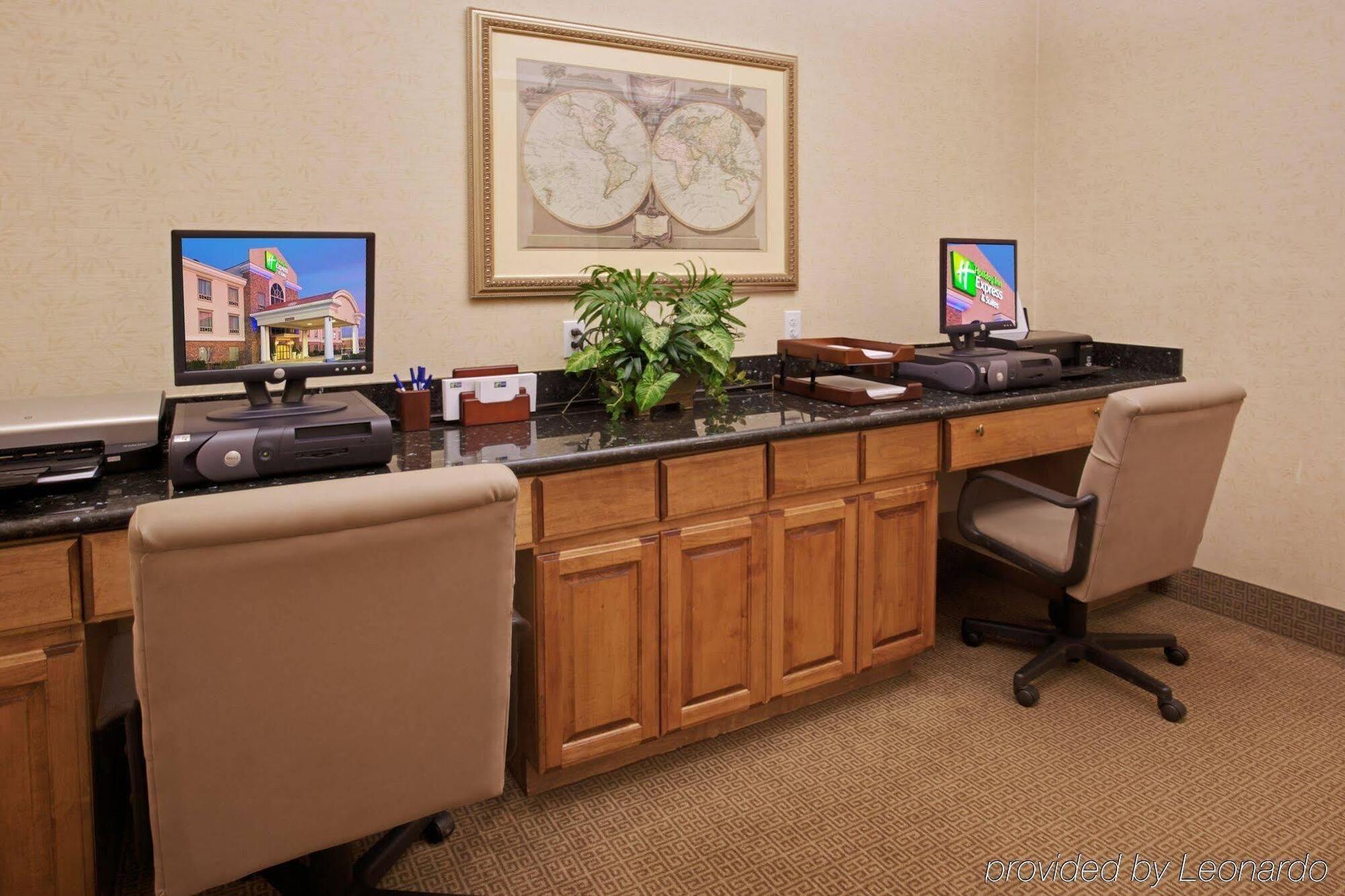 Holiday Inn Express Hotel And Suites Conroe By Ihg Экстерьер фото